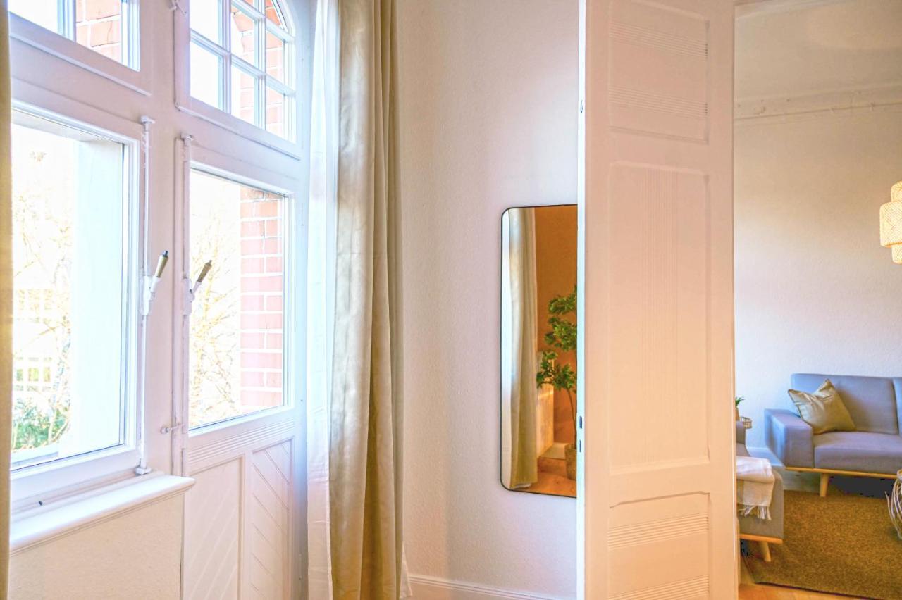 120Qm Denkmal Apartment In Krefeld Mit Stuck Und Balkon - Beuys Apartments - Krefeld Zewnętrze zdjęcie